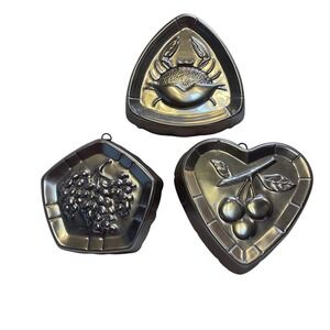 West Bend COPPER TONE METAL MOLDS, Kitchen Wall Decor Crab‎ Grapes Cherries Vtg